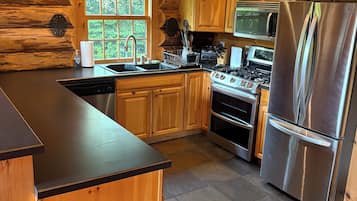 Micro-ondes, four, plaque de cuisson, lave-vaisselle