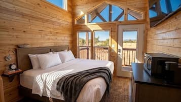 Family Duplex, Multiple Beds, Patio, Mountain View | Free WiFi, bed sheets