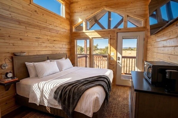Family Duplex, Multiple Beds, Patio, Mountain View | Free WiFi, bed sheets