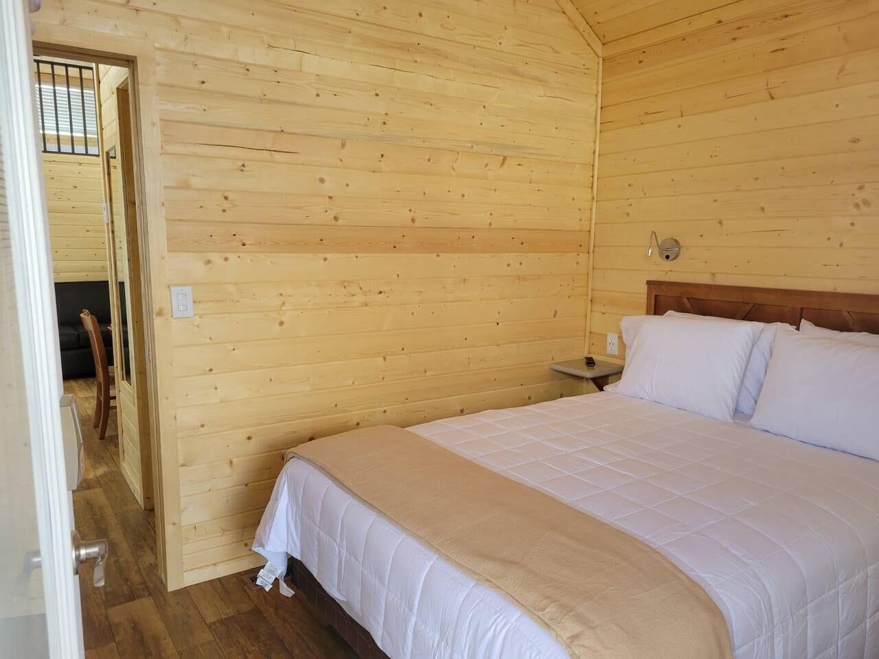 Free WiFi, bed sheets