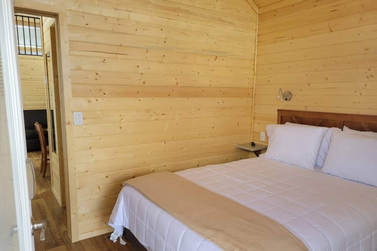 Wi-Fi de cortesia, roupa de cama