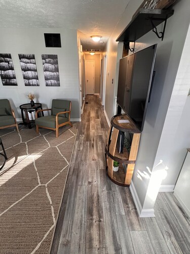 4 miles from Buffalo Trace, Frankfort KY, Charming 3 bedroom, Sleeps up to 7