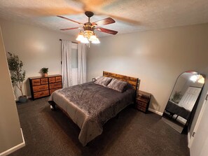 3 quartos, ferros/tábuas de passar roupa, Wi-Fi de cortesia