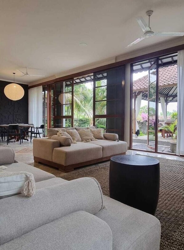 Televisión de pantalla plana 