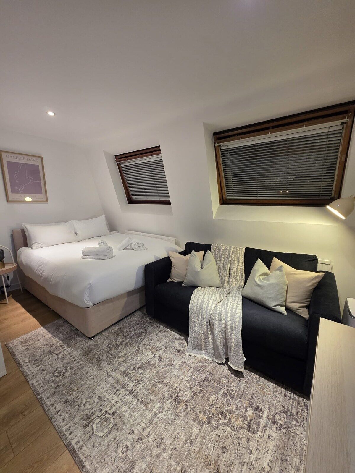 Iron/ironing board, free WiFi, bed sheets