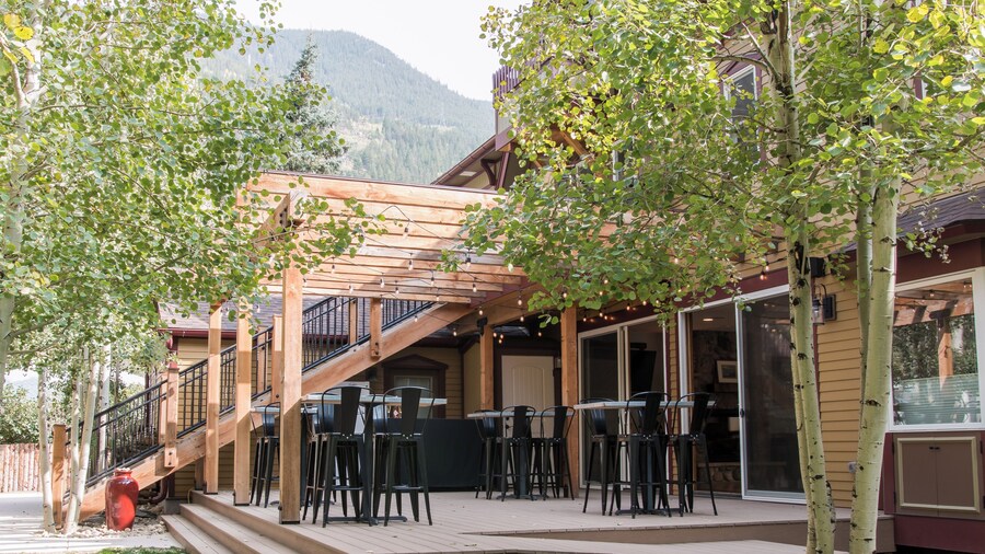 Clear Creek Inn