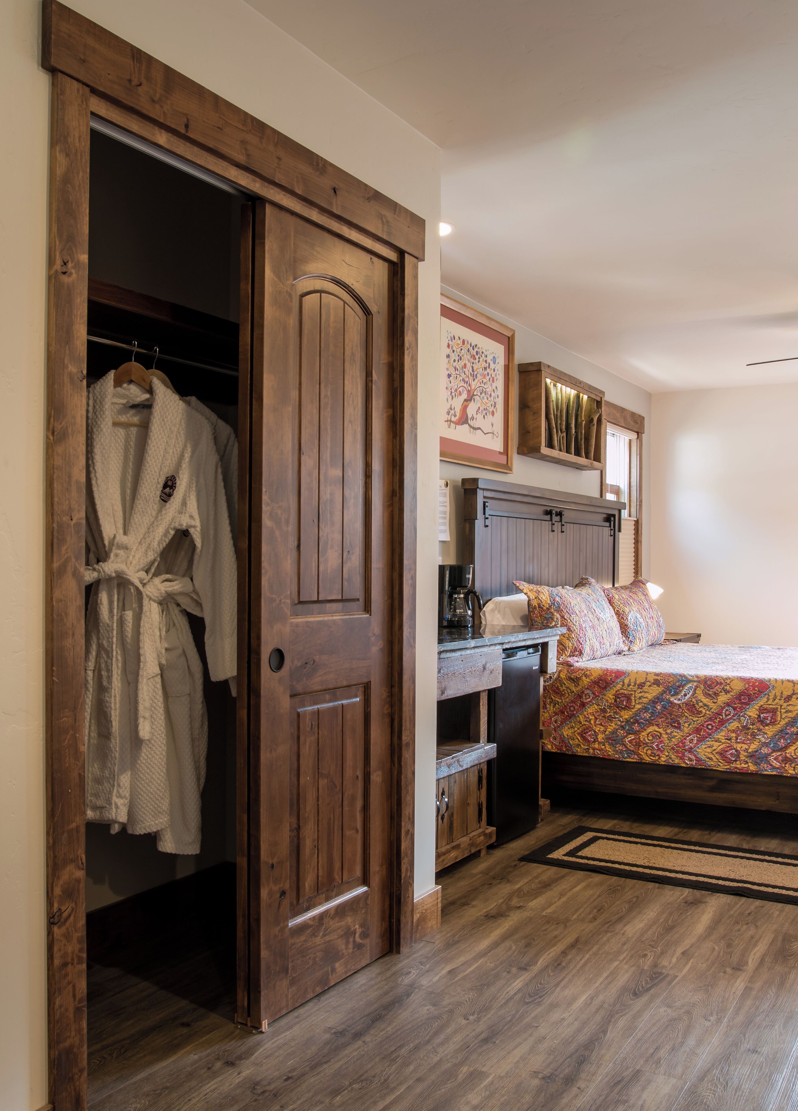 Luxury Single Room, Mountain View | Blackout drapes, iron/ironing board, free WiFi