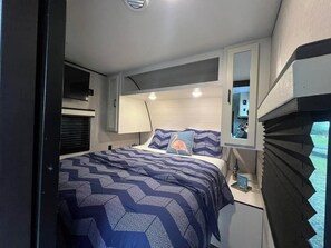 2 bedrooms, WiFi, bed sheets - Welcome to All Gussied Up, Glamping at the Gulf. (Port St. Joe)