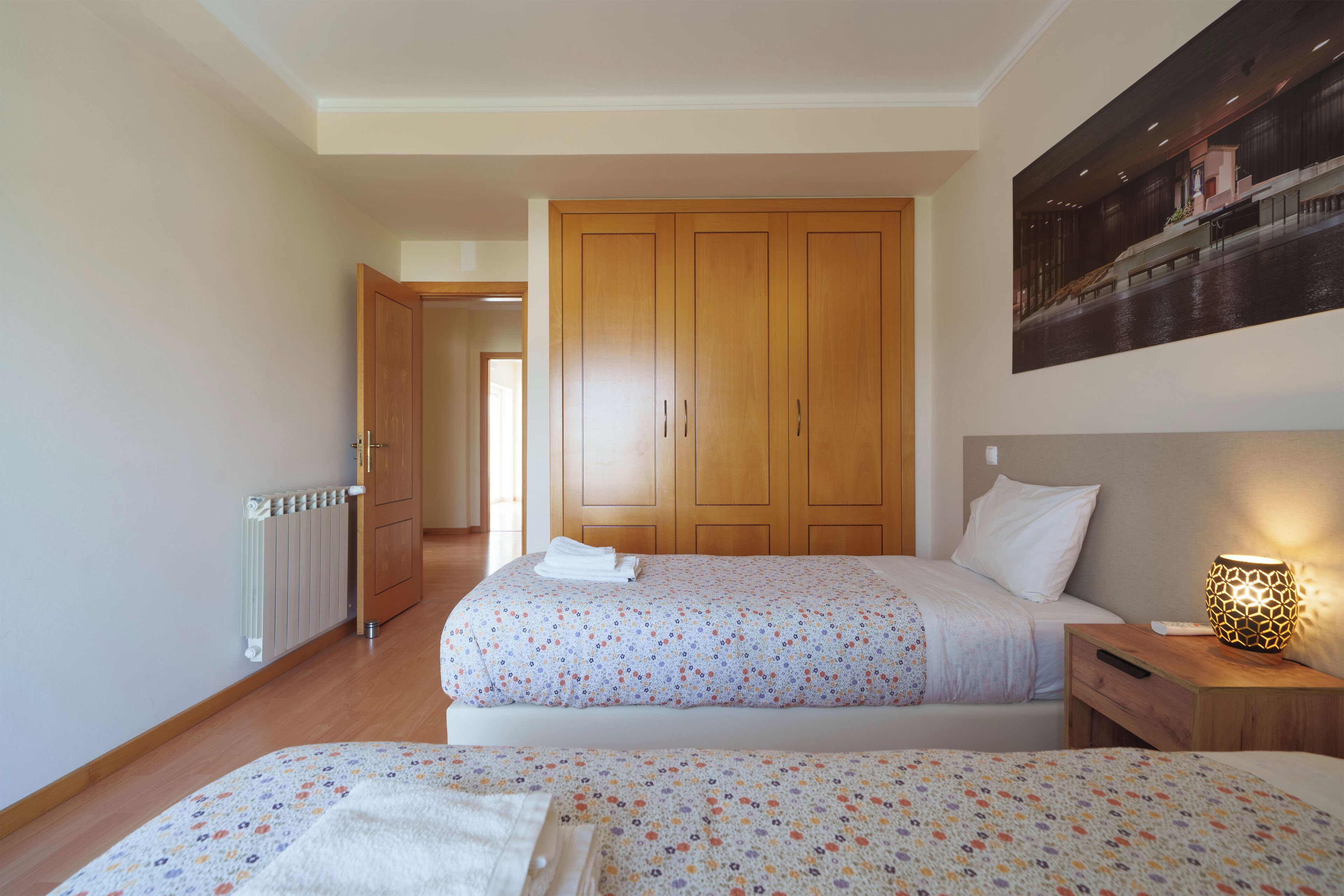 4 chambres, fer et planche à repasser, Wi-Fi, draps fournis