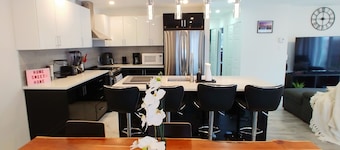 Superbe appartement 2 chambres, WiFi et AC à Vaudreuil-Dorion
