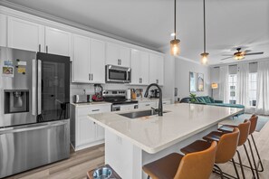 Micro-ondas, fogão, cooktop, lava-louças