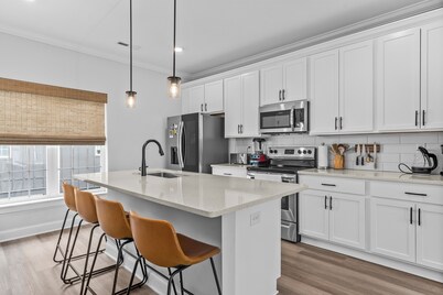 #StokeHotel: Boho Outdoorsy Vibes, Paddleboards, Kayak, Dog Park