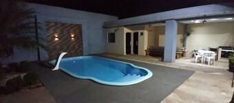 Junior'House large house for your family, with swimming pool and barbecue.