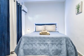 2 室のベッドルーム、アイロン / アイロン台、WiFi (無料)、ベッドシーツ