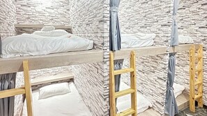 Room - Economy Class Hostel (Taoyuan City)