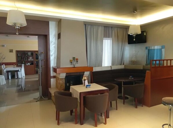 Dining - Hotel Orion - Double Room with Balcony 1 (Ivanec)