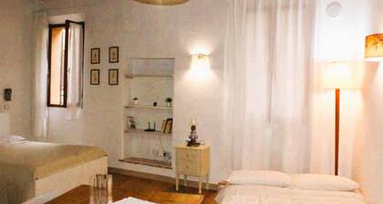 "Lovely Home" Cozy Bike Friendly Holiday Home with Wi Fi