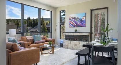 Ski In Out Loft 102 I Hot Tub I Gym I Views I Heated Garage I Bunk Room I Discounted Attractions