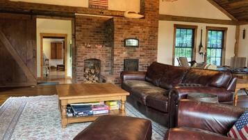 TV connectée, cheminée