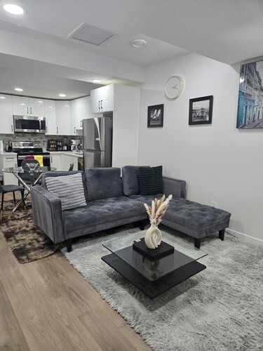 Welcoming 2-bedroom basement apartment with in West Edmonton