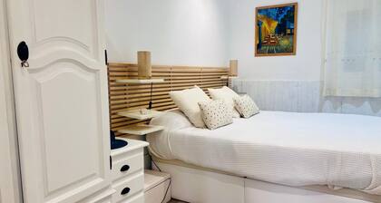 Ferienhaus 'Amets' mit Bergblick und privatem Garten