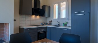 Apartamento 'Sughereto 2, Vigna E Vista' con vistas al mar, Wi-Fi y aire acondicionado.