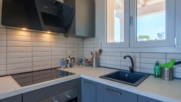 Kühlschrank, Ofen, Herdplatte, Geschirrspüler