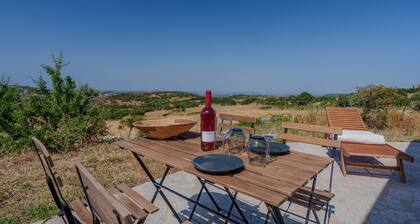 Apartment 'Sughereto 2, Vigna E Vista' with Sea View, Wi-Fi and Air Conditioning