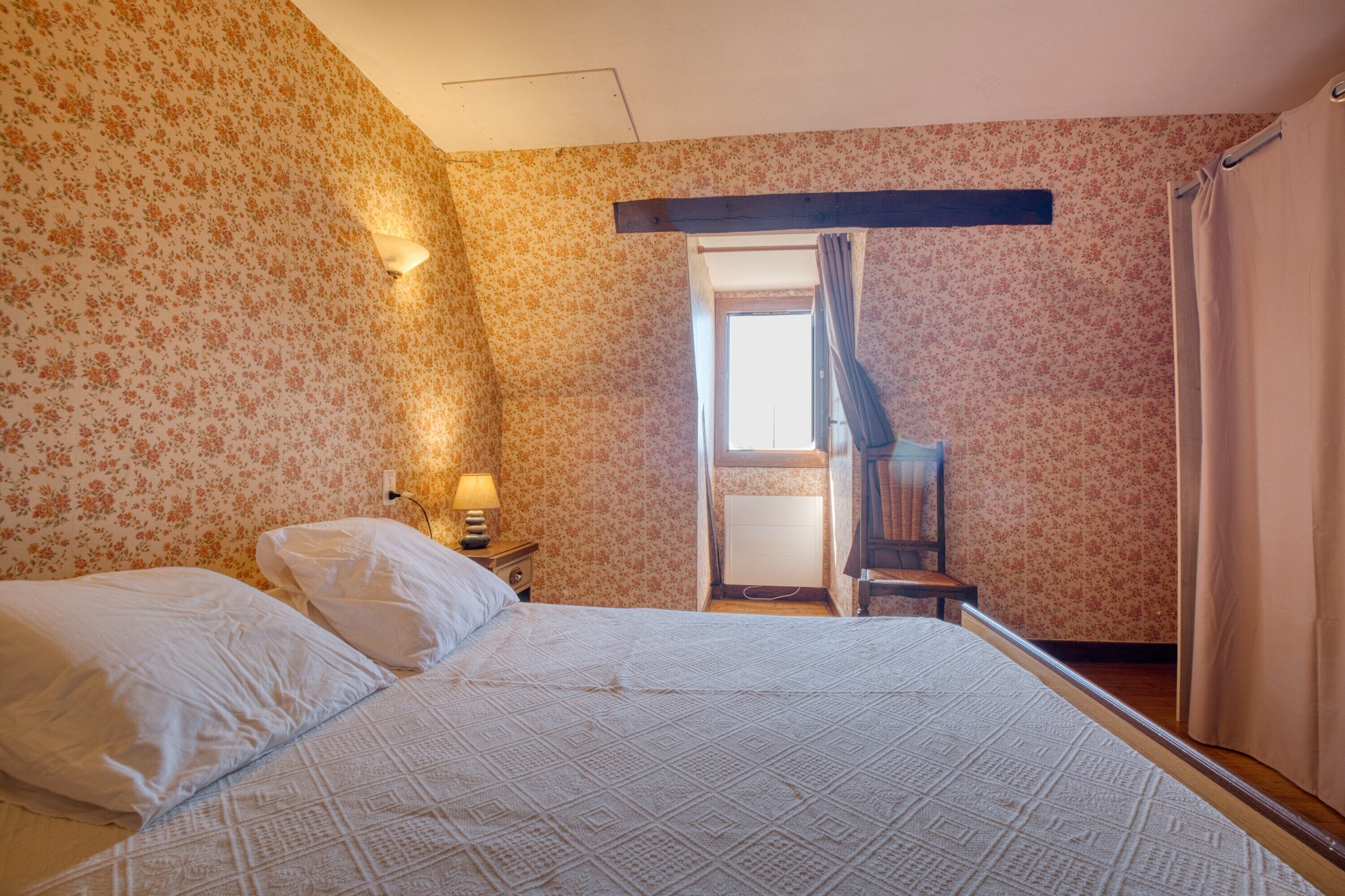 3 chambres, fer et planche à repasser, Wi-Fi gratuit