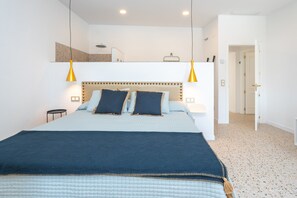 7 bedrooms, iron/ironing board, free WiFi, bed sheets