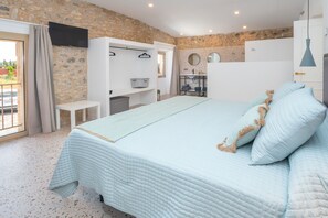 7 室のベッドルーム、アイロン / アイロン台、WiFi (無料)、ベッドシーツ