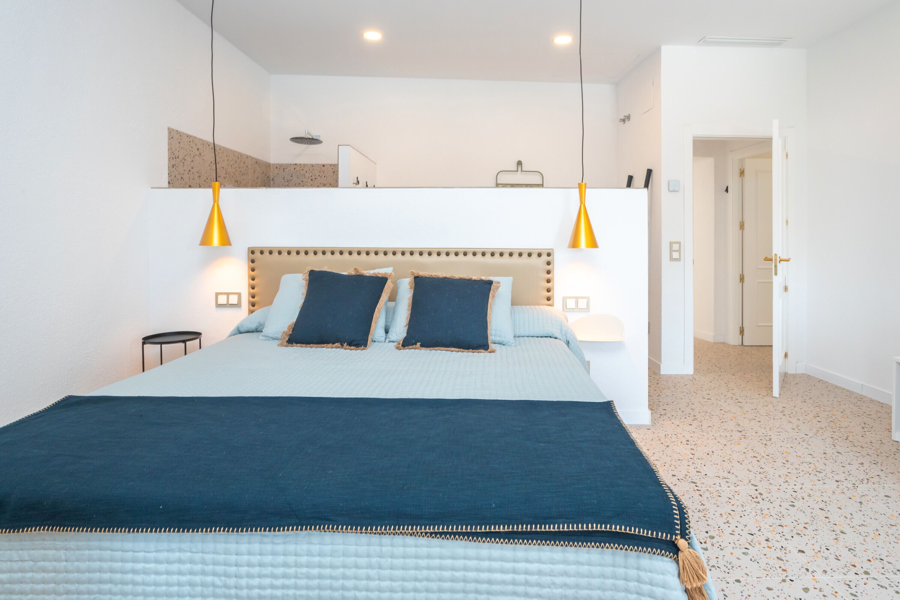 7 bedrooms, iron/ironing board, free WiFi, bed sheets