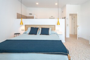 7 bedrooms, iron/ironing board, free WiFi, bed sheets