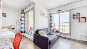 1 bedroom, iron/ironing board