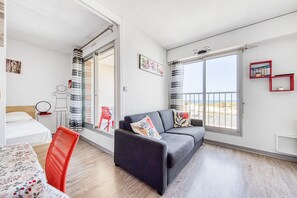 1 bedroom, iron/ironing board