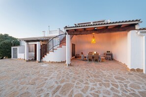 Outdoor dining - Country House 'Mosteiro - The Cozy Corner' with Mountain View, Private Pool and Private Terrace (Santa Margalida)