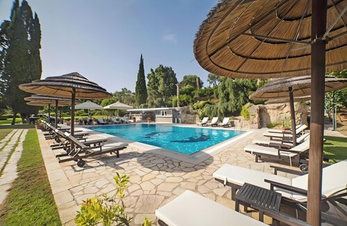 Apartment 'Corfu Club Maisonette 6' with Shared Pool, Wi-Fi and Air Conditioning