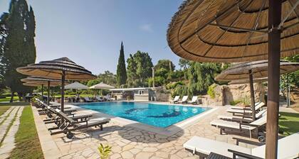 Apartment 'Corfu Club Maisonette 6' with Shared Pool, Wi-Fi and Air Conditioning
