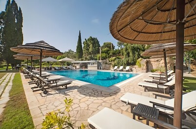 Apartment 'Corfu Club Family Suite' with Shared Pool, Wi-Fi and Air Conditioning