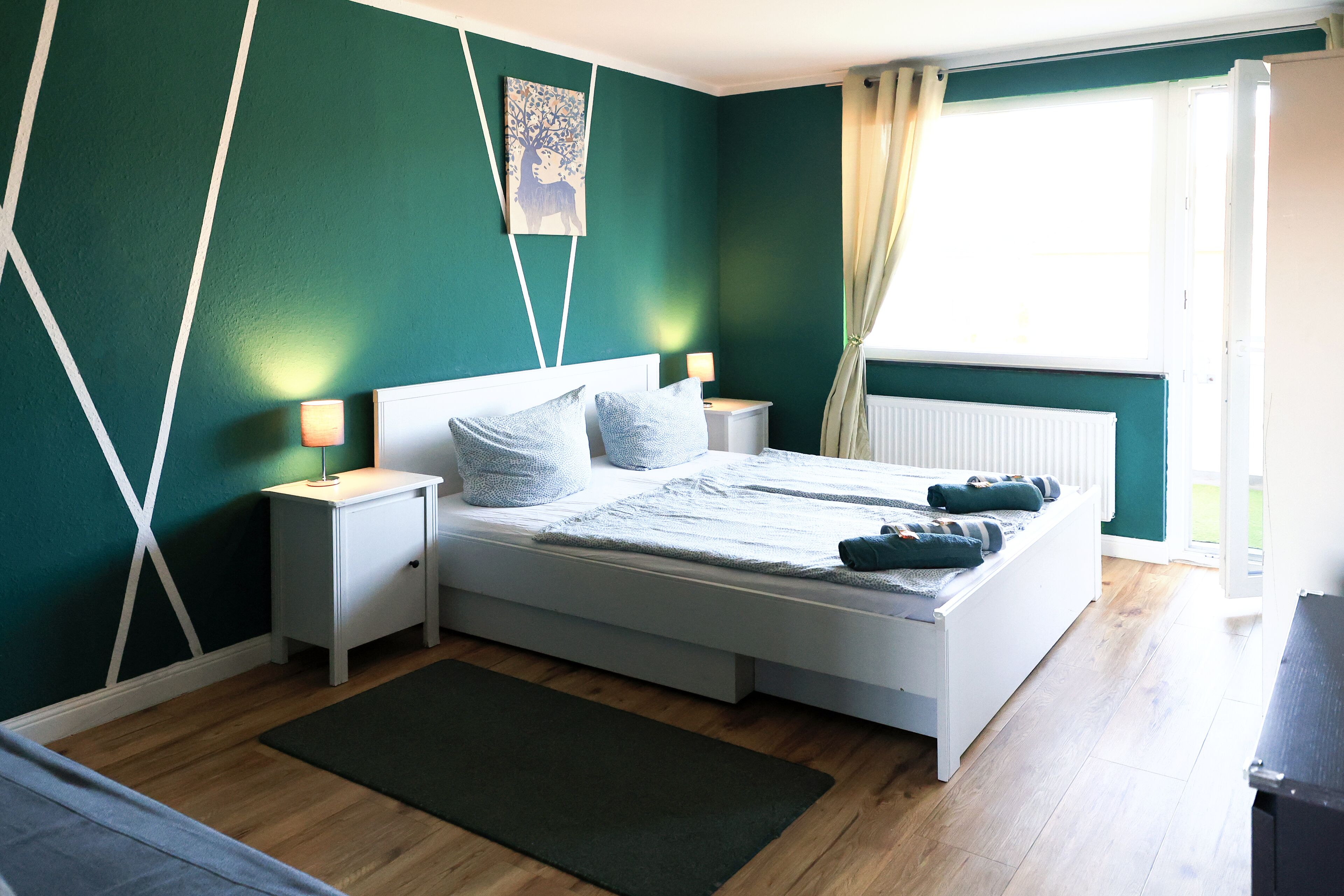 2 slaapkamers, een kluis op de kamer, een bureau