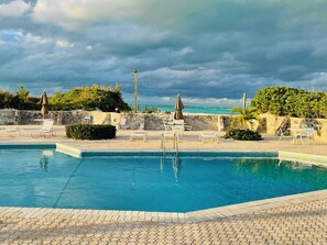 Udendørs pool, opvarmet pool