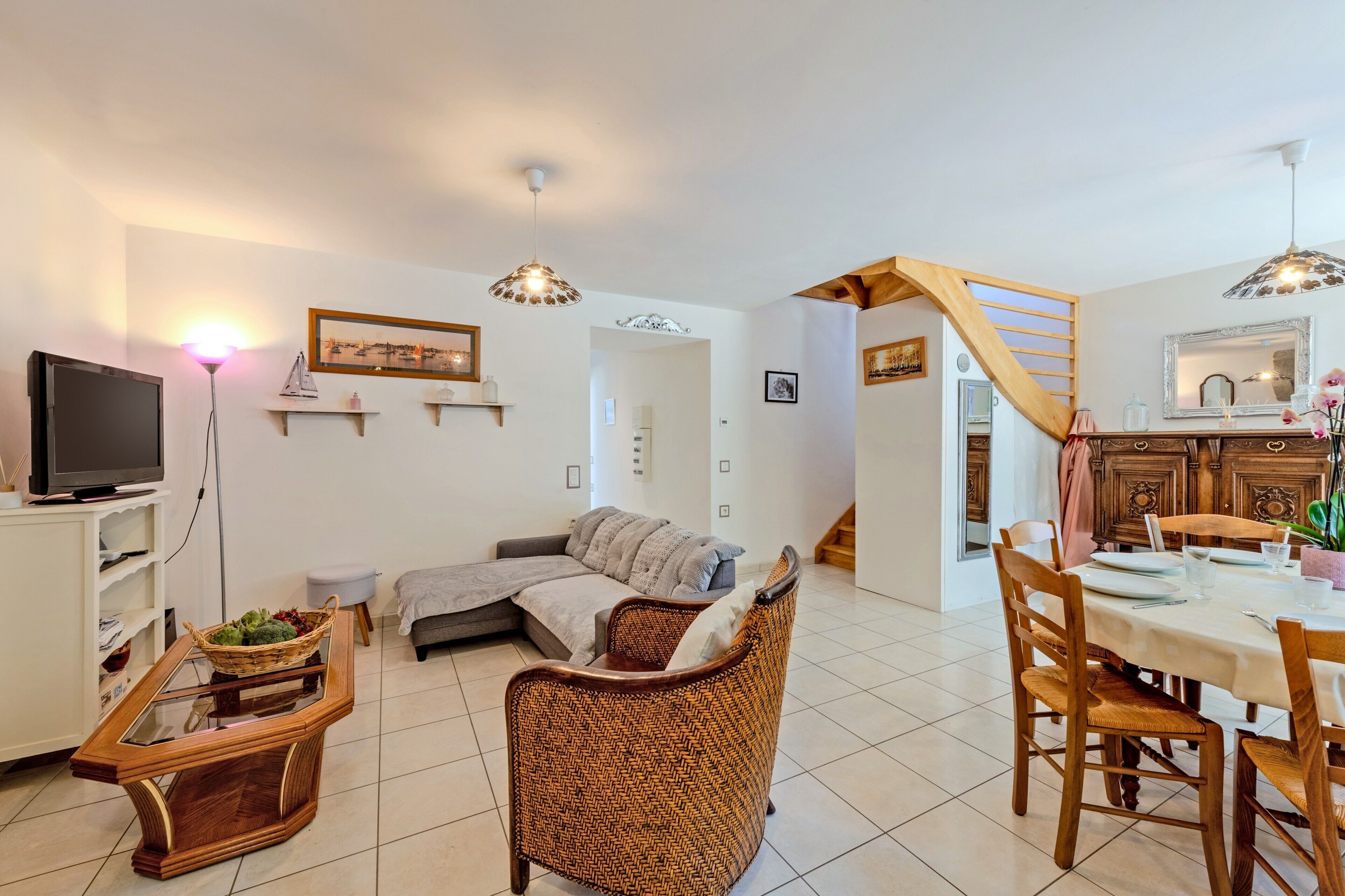 Télévision, cheminée