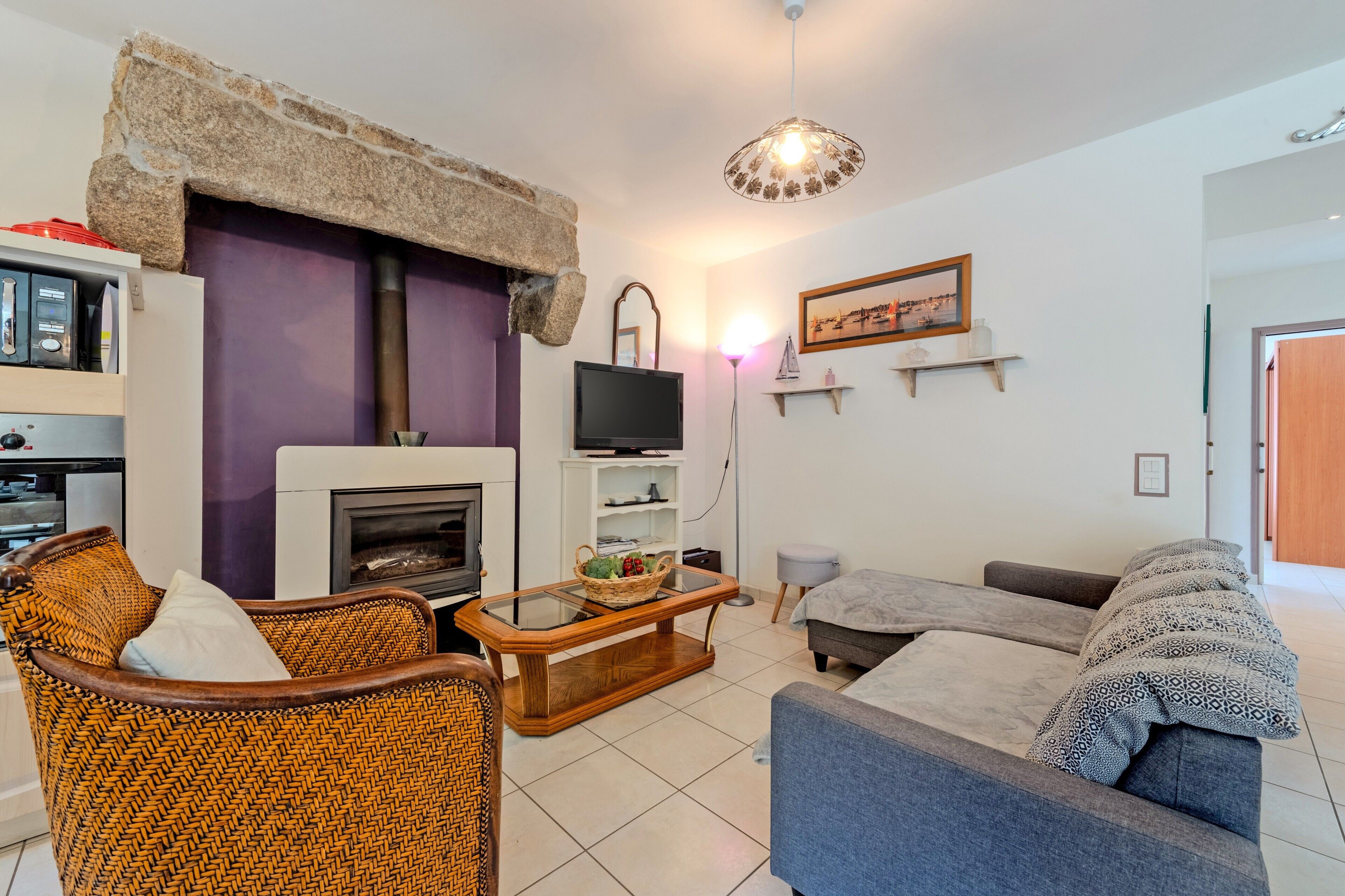 Télévision, cheminée