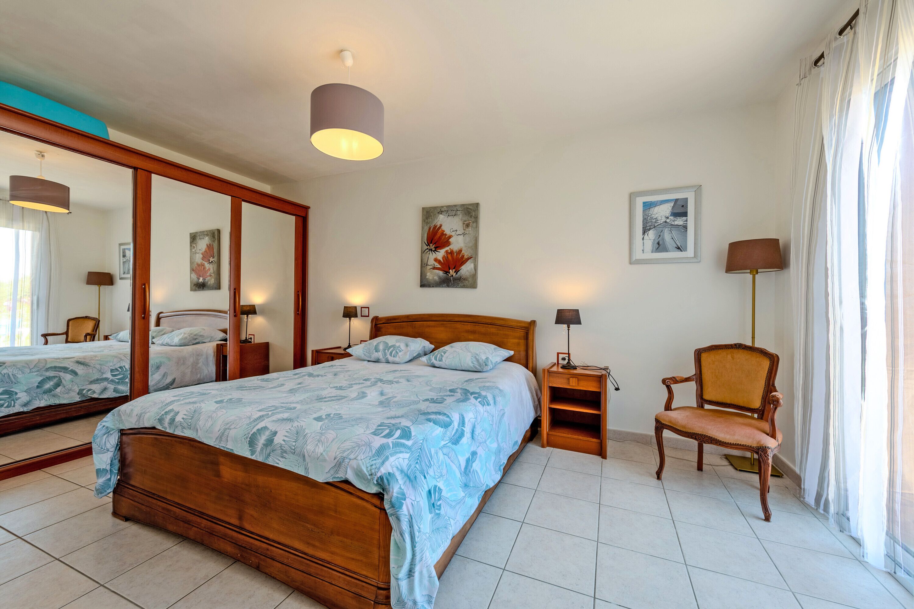 3 chambres, fer et planche à repasser, Wi-Fi gratuit, draps fournis