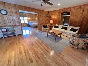 1 bedroom, desk, iron/ironing board, free WiFi - Enjoy the views and Vermont Vibes (Sandgate)