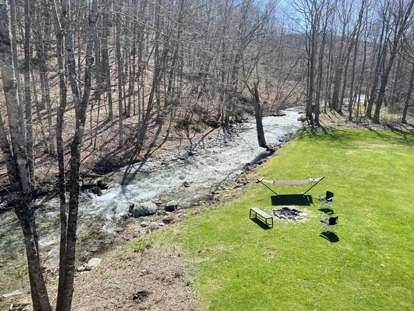 Property grounds - Enjoy the views and Vermont Vibes (Sandgate)