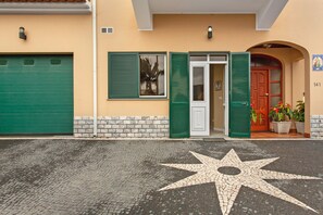 Exterior detail - Apartment 'Casa Viva' with Sea View, Shared Terrace and Wi-Fi (Machico)