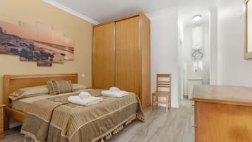 1 bedroom, iron/ironing board, free WiFi, bed sheets