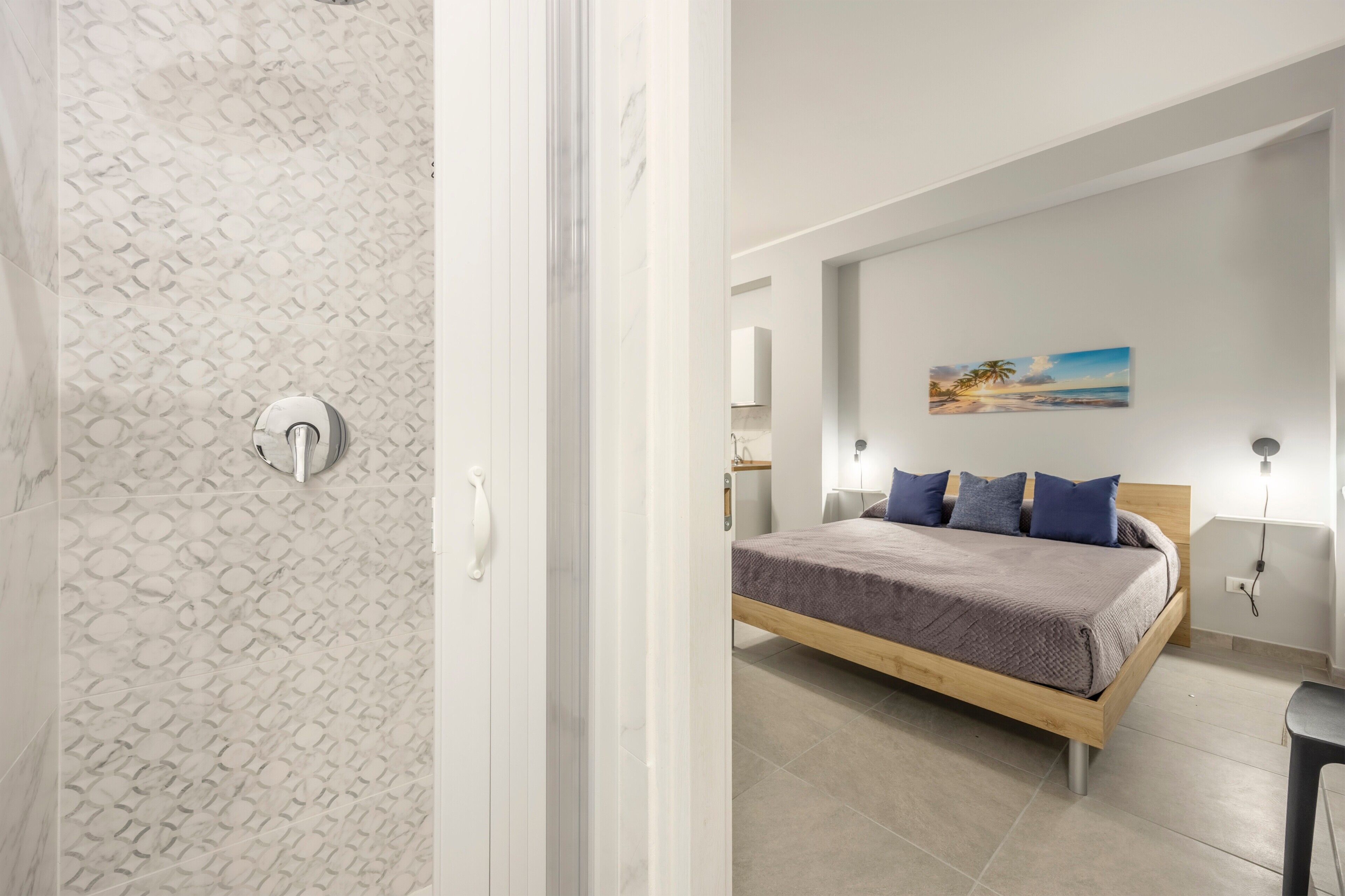 1 bedroom, bed sheets