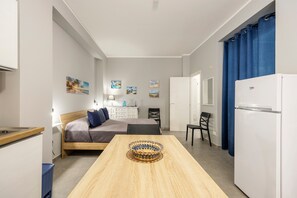 Interior - Apartment 'Naurra' with Balcony and Air Conditioning (Casteldaccia)